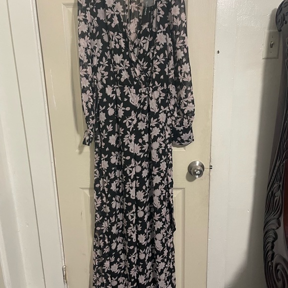 New, never worn. To small for  me. - Picture 2 of 4